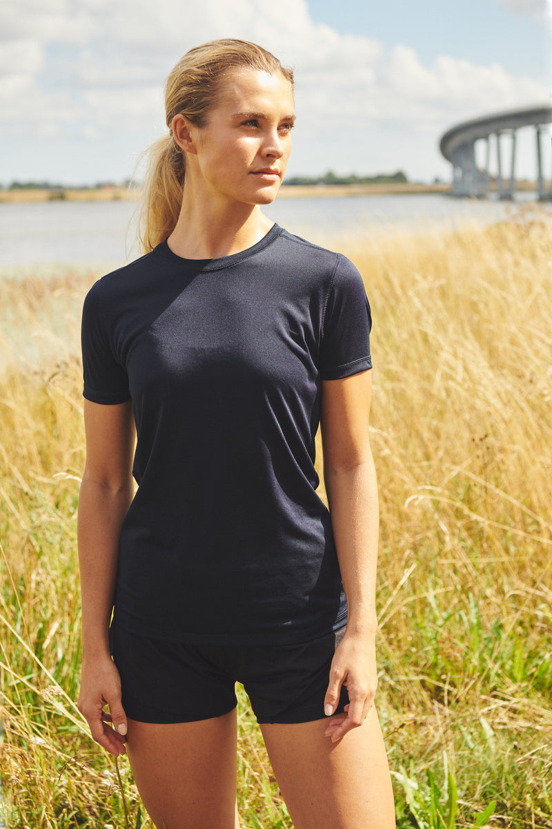 tシャツ RECYCLED DENIM LOOPBACK JERSEY レディース Women's Denim-effect top in stretch jersey | Black | Diesel