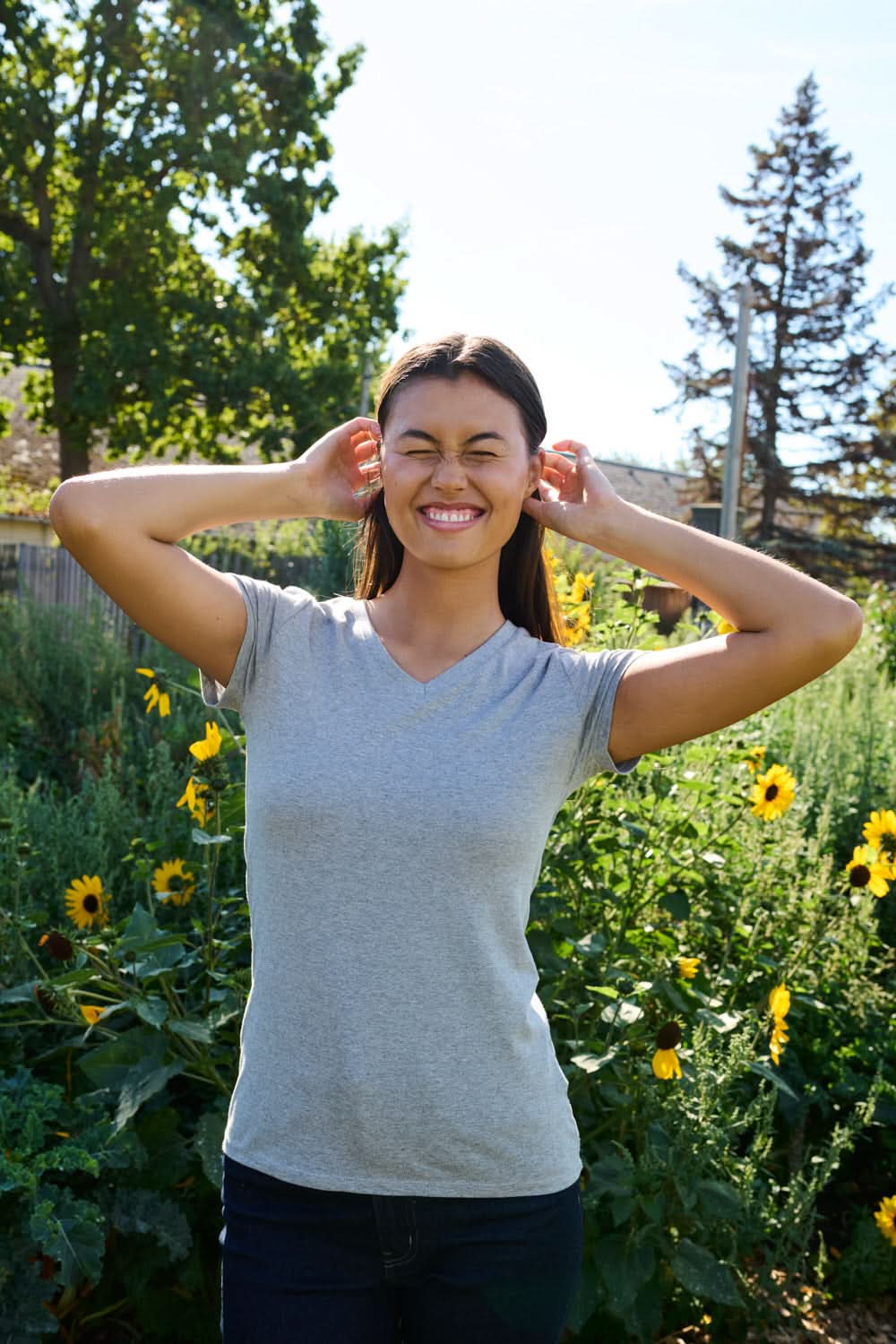 O81005 LADIES V-NECK T-SHIRT